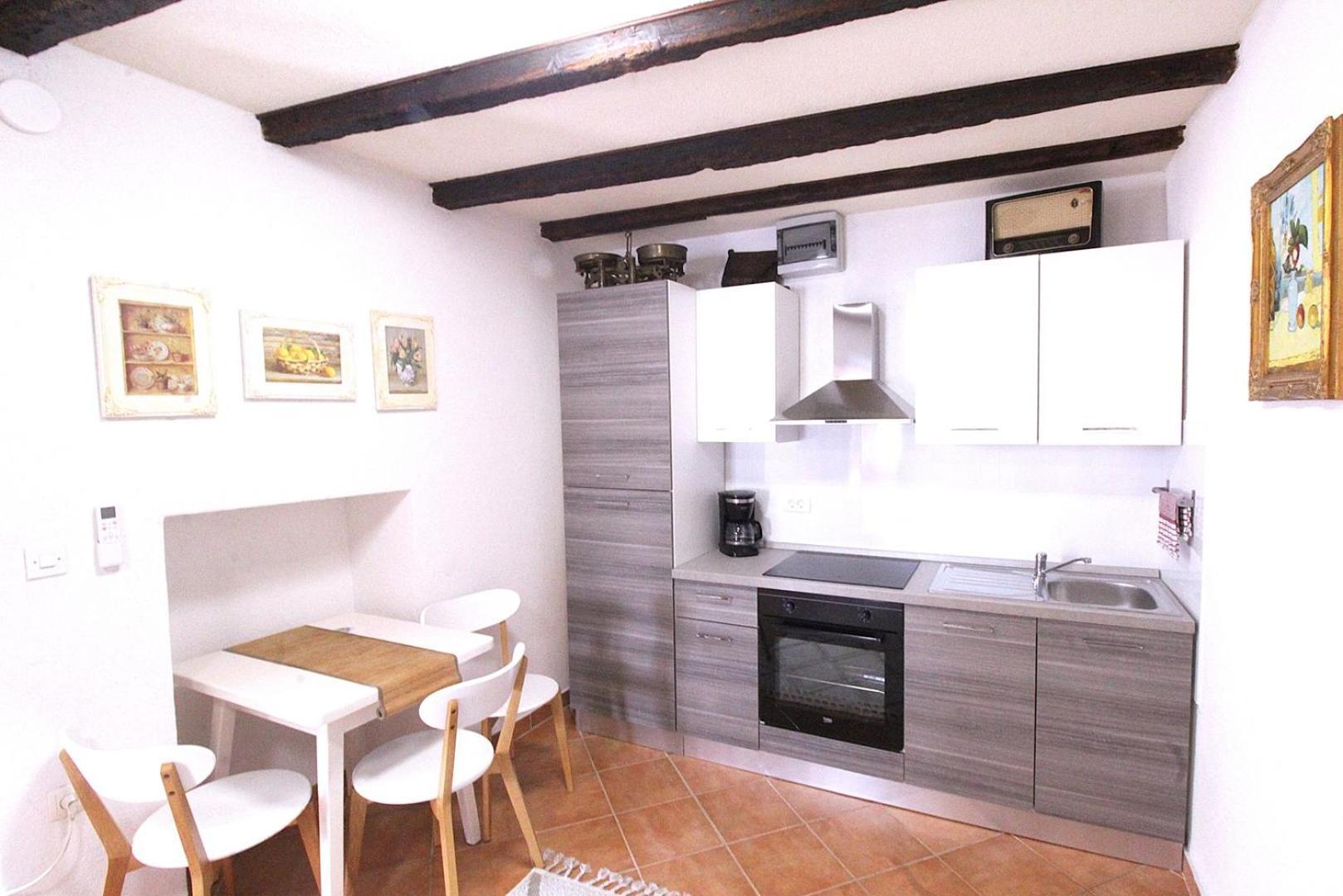 Lovely Es Apartma Umag