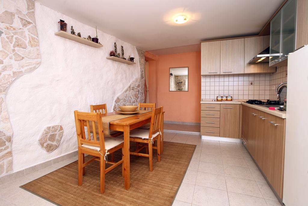 Apartma Lovely Es